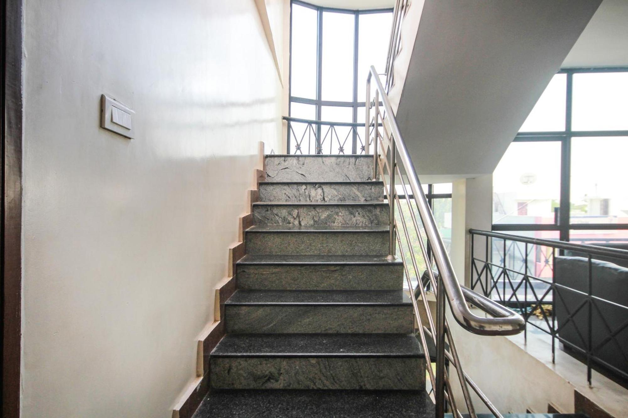 Hotel O Lk Residency Tindivanam Buitenkant foto